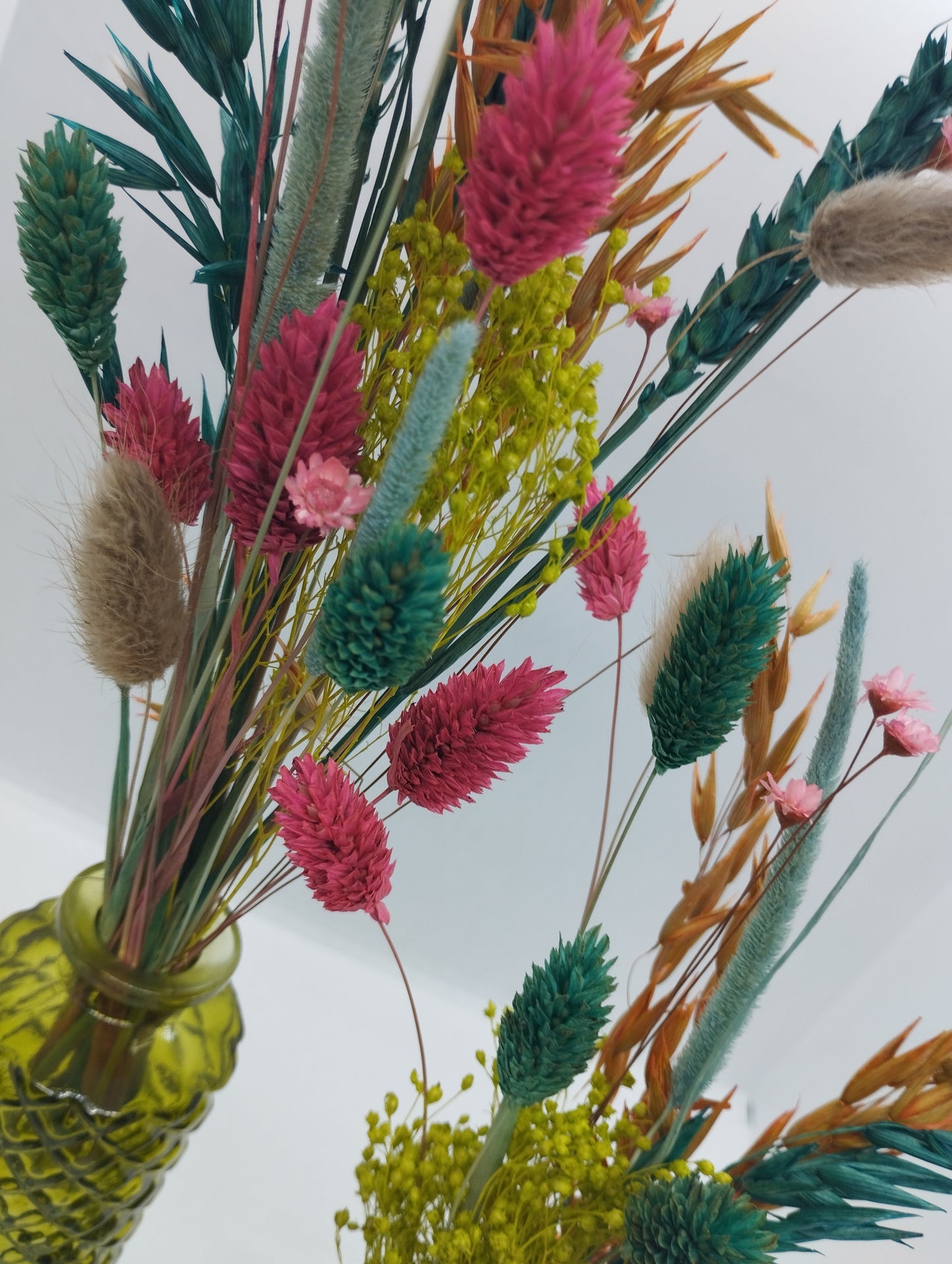 Droogbloemen in kleurrijke DUO-vaasje